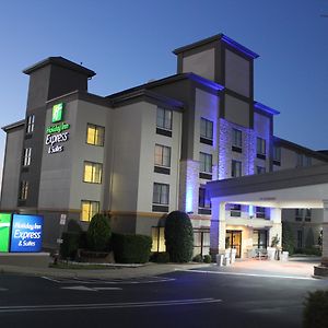 Holiday Inn Express & Suites Charlotte-Concord-I-85, An Ihg Hotel